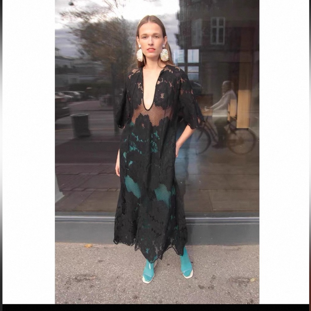 Sold MR. LARKIN LOLA DRESS - Picture 4 of 16